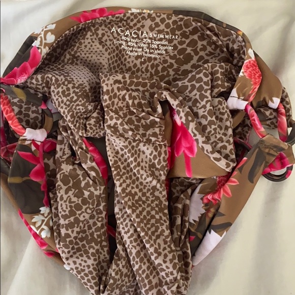 ❤️SOLD❤️Acacia Geneva + queen set in lei day - Picture 2 of 3